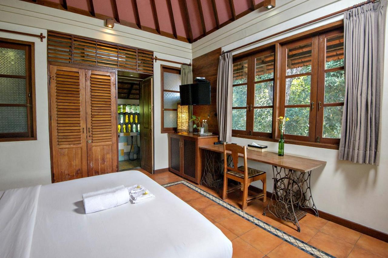 Omah Apik Hotel Ubud  Exterior photo